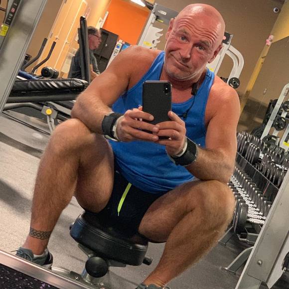 Meet your Posher, Jonathan - Picture 1 of 1